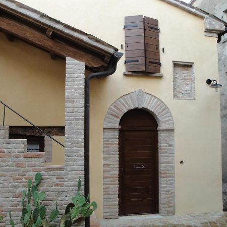Hotel Al Castello Tavullia Exteriér fotografie
